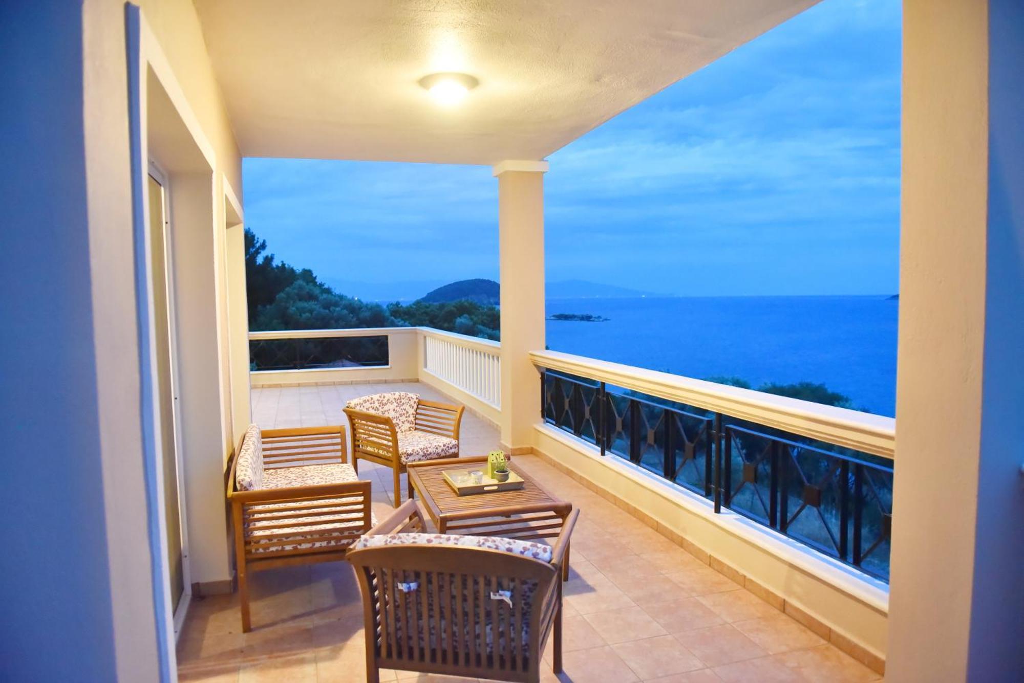 Palio Suites PalaiónTsiflíkion Buitenkant foto