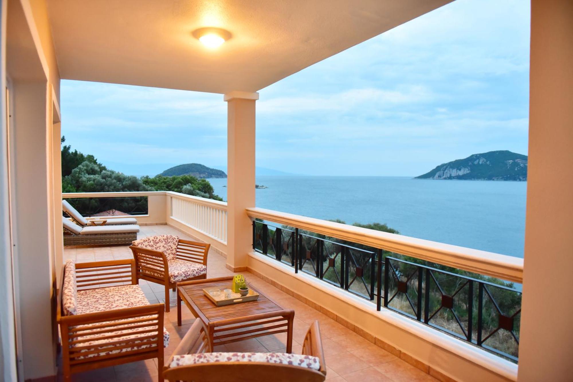 Palio Suites PalaiónTsiflíkion Buitenkant foto