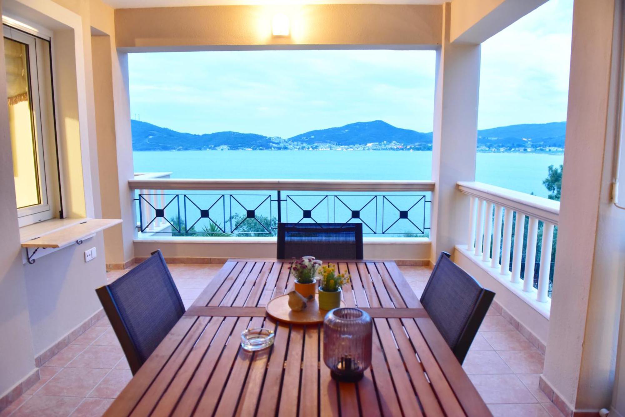 Palio Suites PalaiónTsiflíkion Buitenkant foto